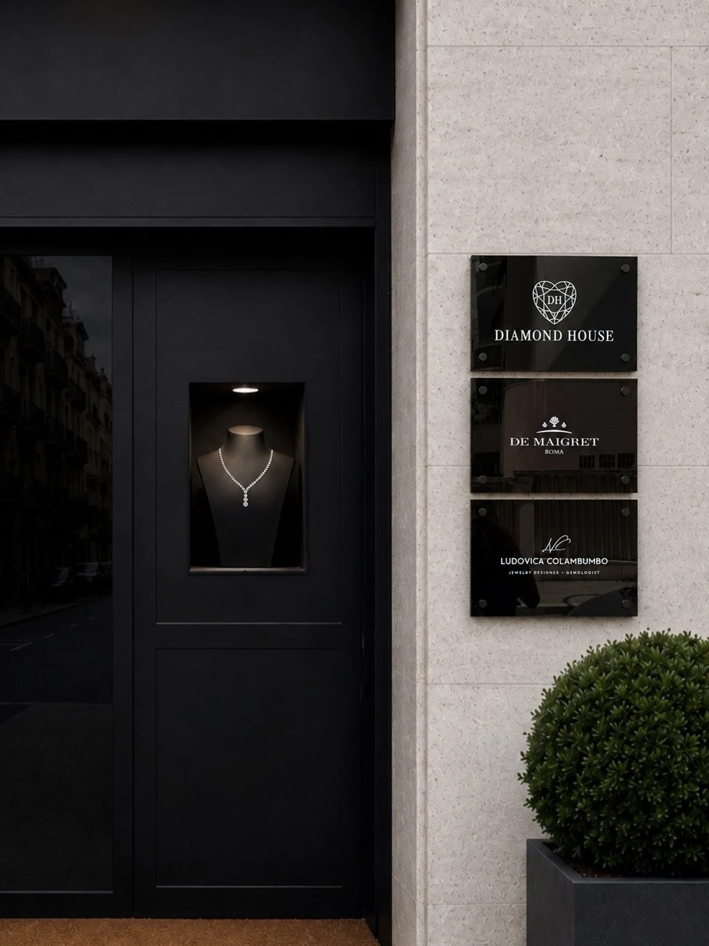 Ingresso e vetrina dell’atelier Diamond House a Roma Parioli