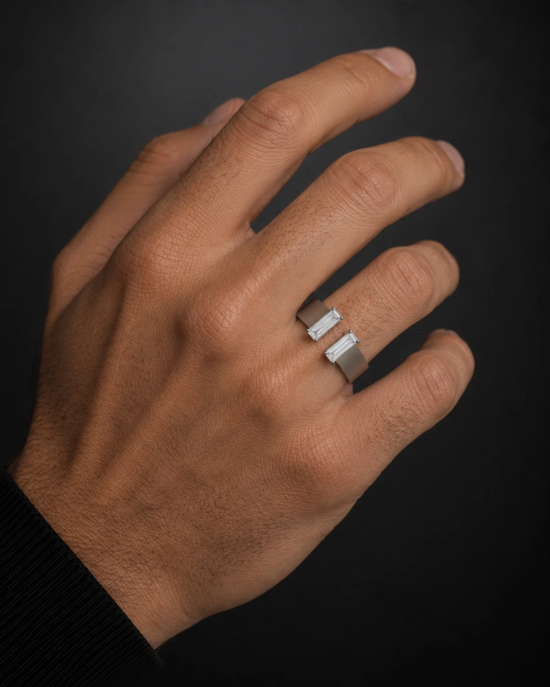 Titanium Open Band Baguette Diamond Ring — vista 3