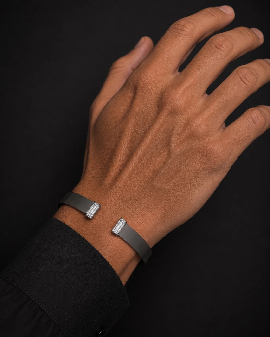 Titanium Open Band Baguette Diamond Bracelet — vista 3