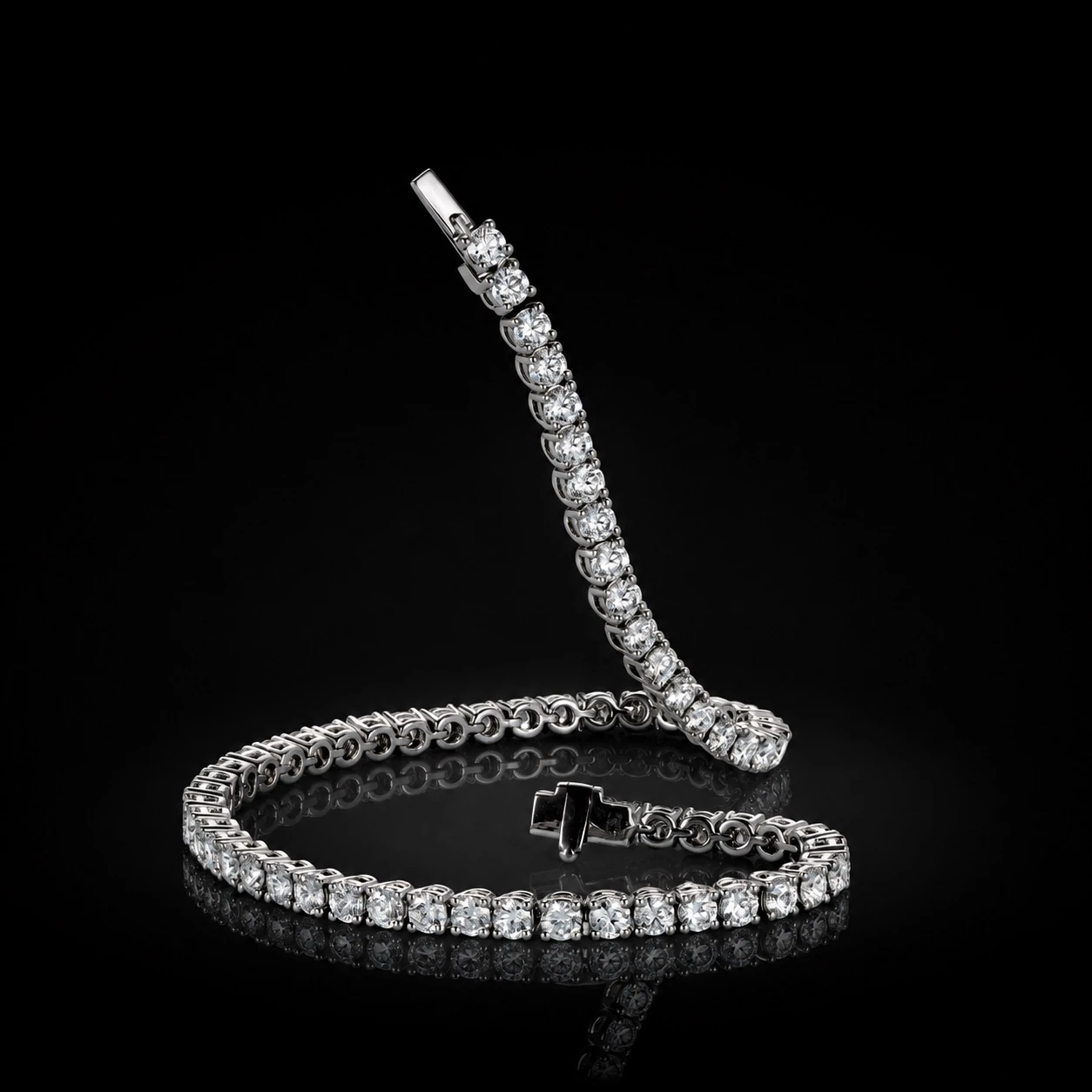 Bracciale tennis in oro bianco con diamanti naturali